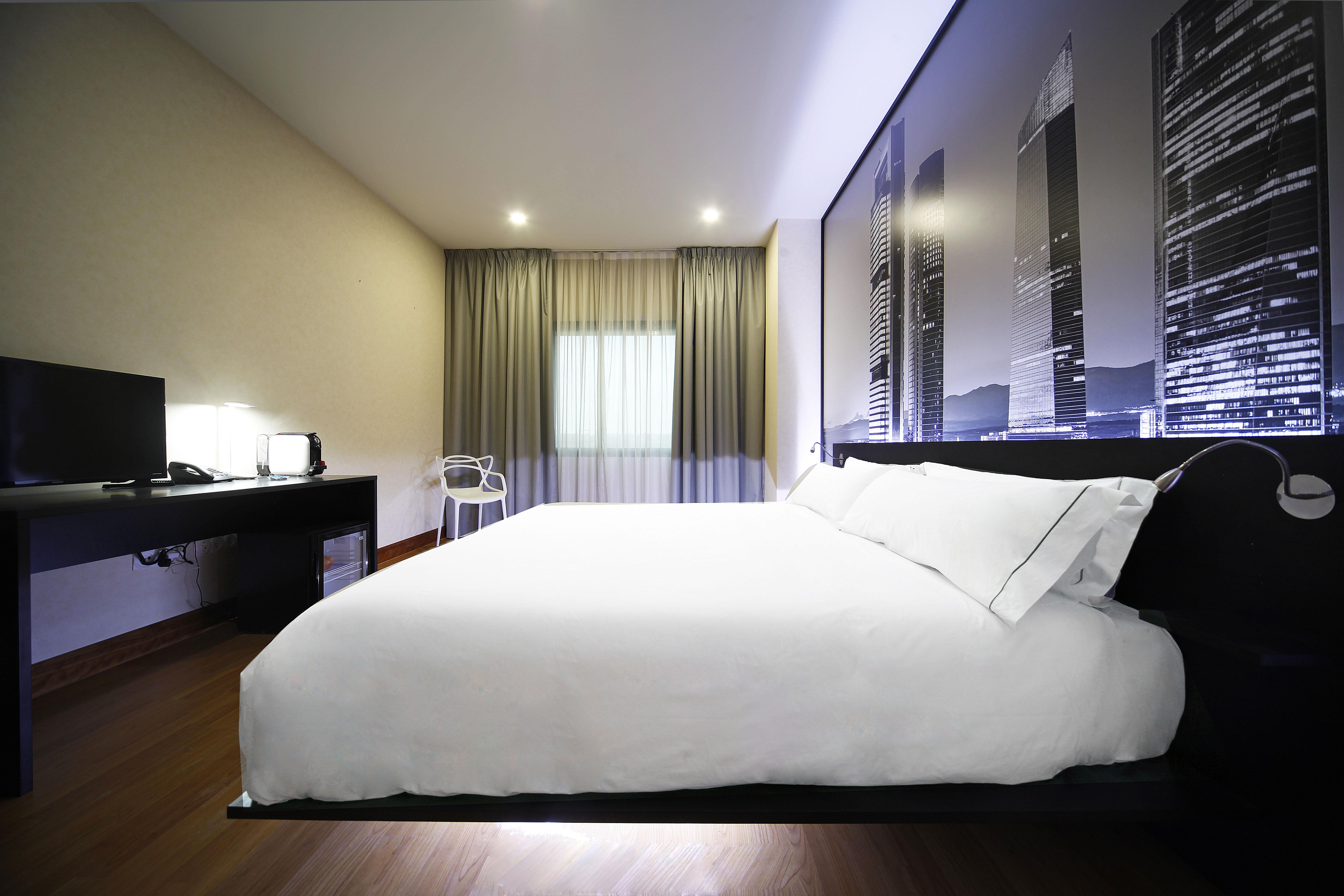 B&B Hotel Madrid Aeropuerto T4 San Sebastián de los Reyes Εξωτερικό φωτογραφία