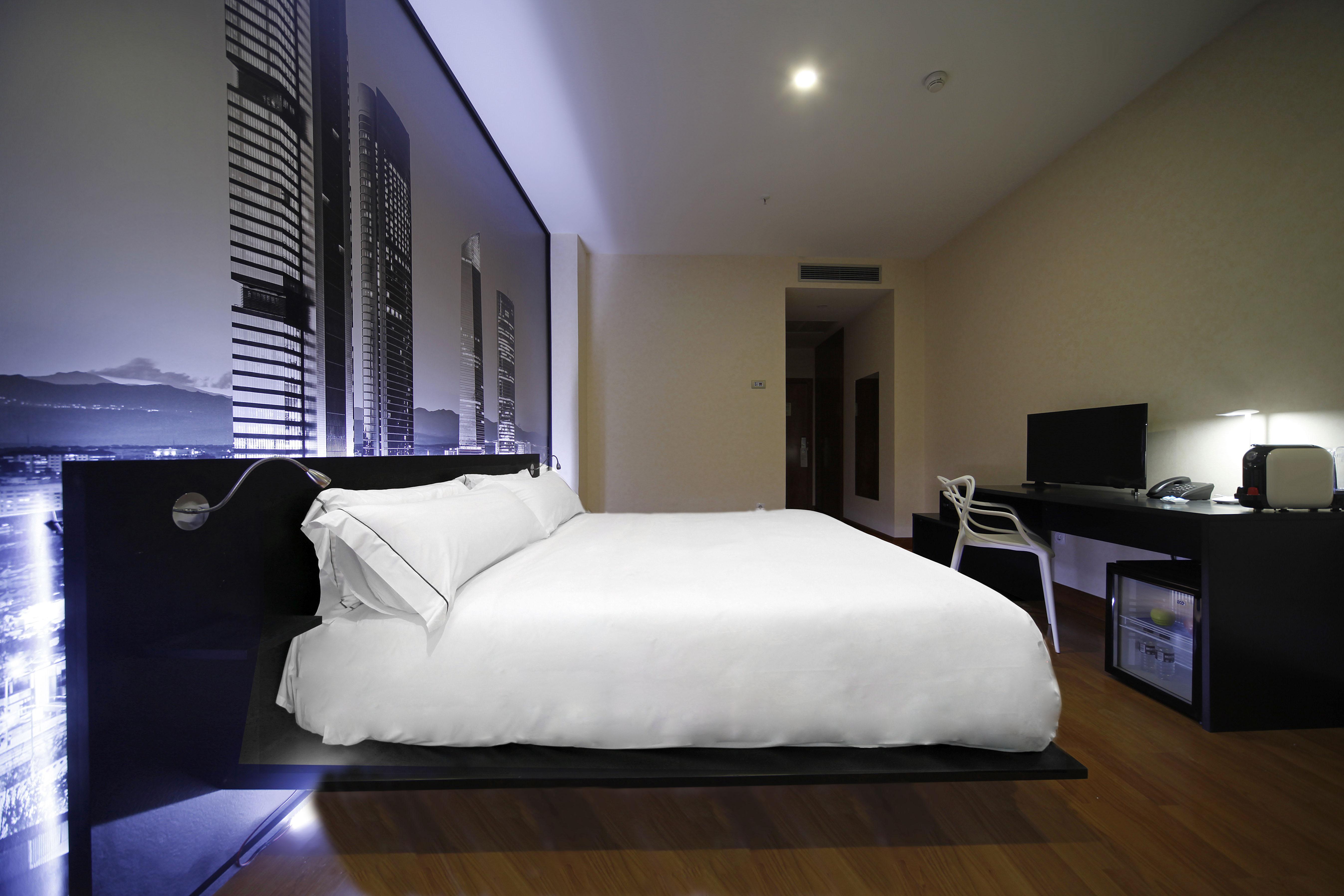 B&B Hotel Madrid Aeropuerto T4 San Sebastián de los Reyes Εξωτερικό φωτογραφία