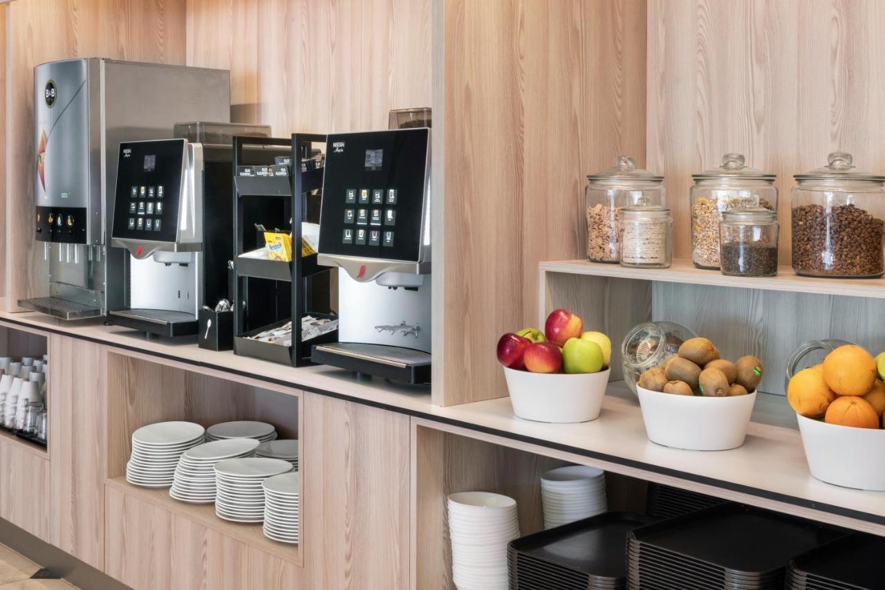 B&B Hotel Madrid Aeropuerto T4 San Sebastián de los Reyes Εξωτερικό φωτογραφία