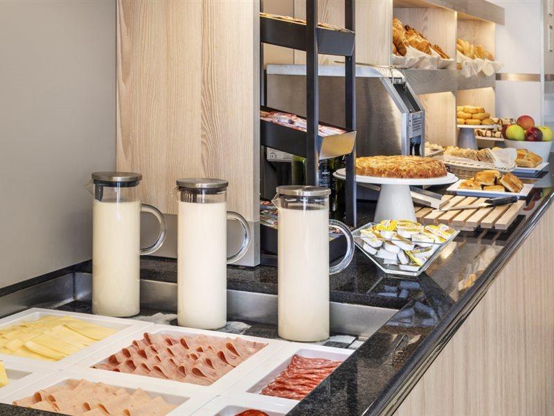 B&B Hotel Madrid Aeropuerto T4 San Sebastián de los Reyes Εξωτερικό φωτογραφία