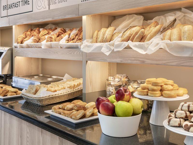 B&B Hotel Madrid Aeropuerto T4 San Sebastián de los Reyes Εξωτερικό φωτογραφία